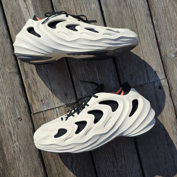 Adidas adiFOM Q "Wonder White/Core Black" - Picture 2 of 8